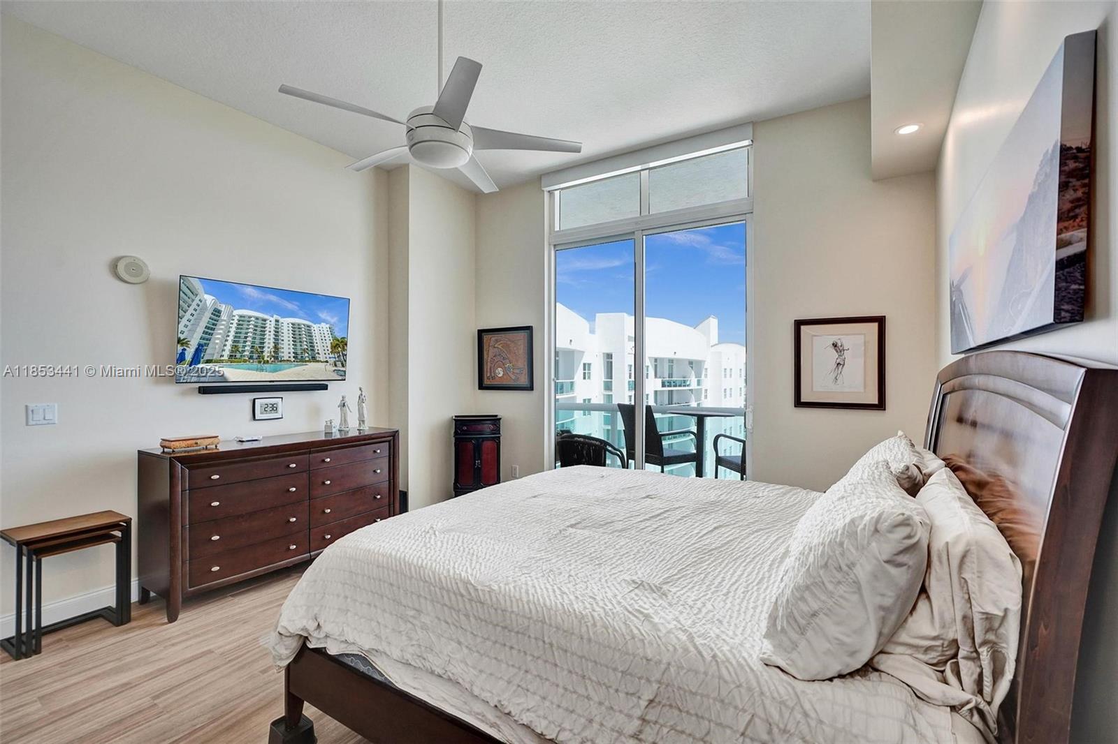 7900 Harbor Island Dr Unit: PH15