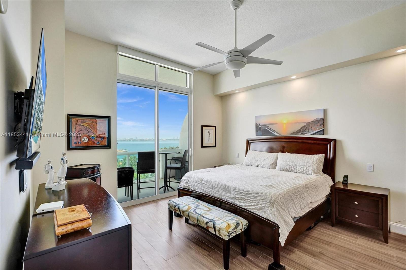 7900 Harbor Island Dr Unit: PH15