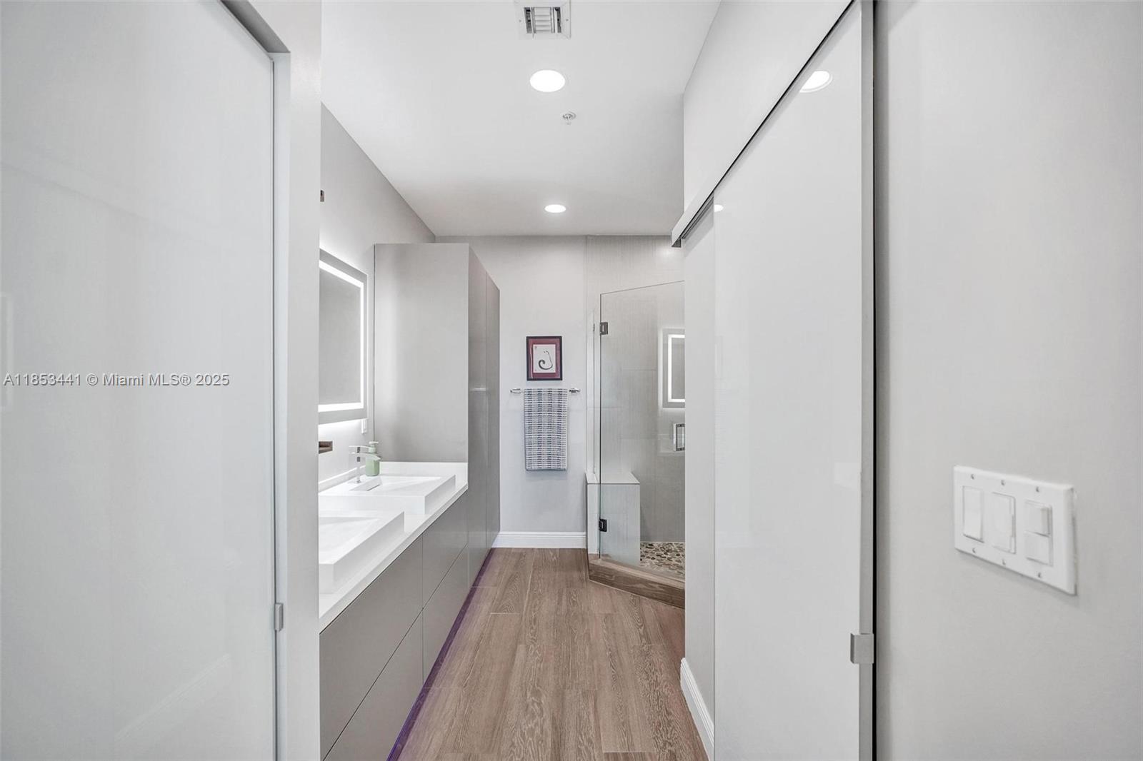 7900 Harbor Island Dr Unit: PH15