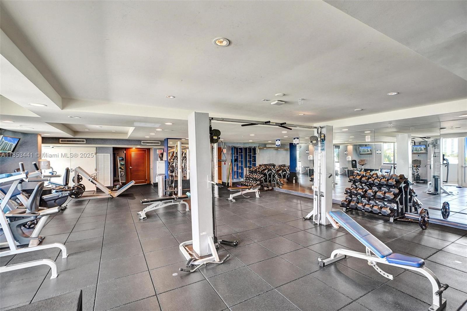 7900 Harbor Island Dr Unit: PH15