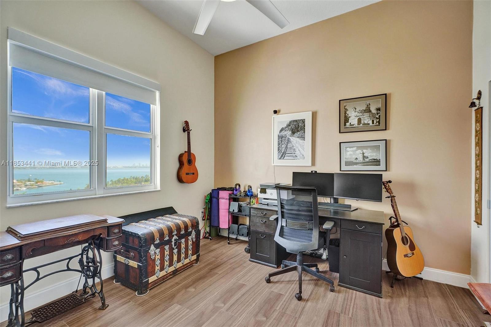 7900 Harbor Island Dr Unit: PH15