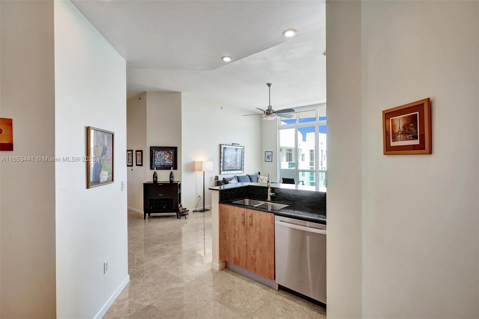 7900 Harbor Island Dr Unit: PH15