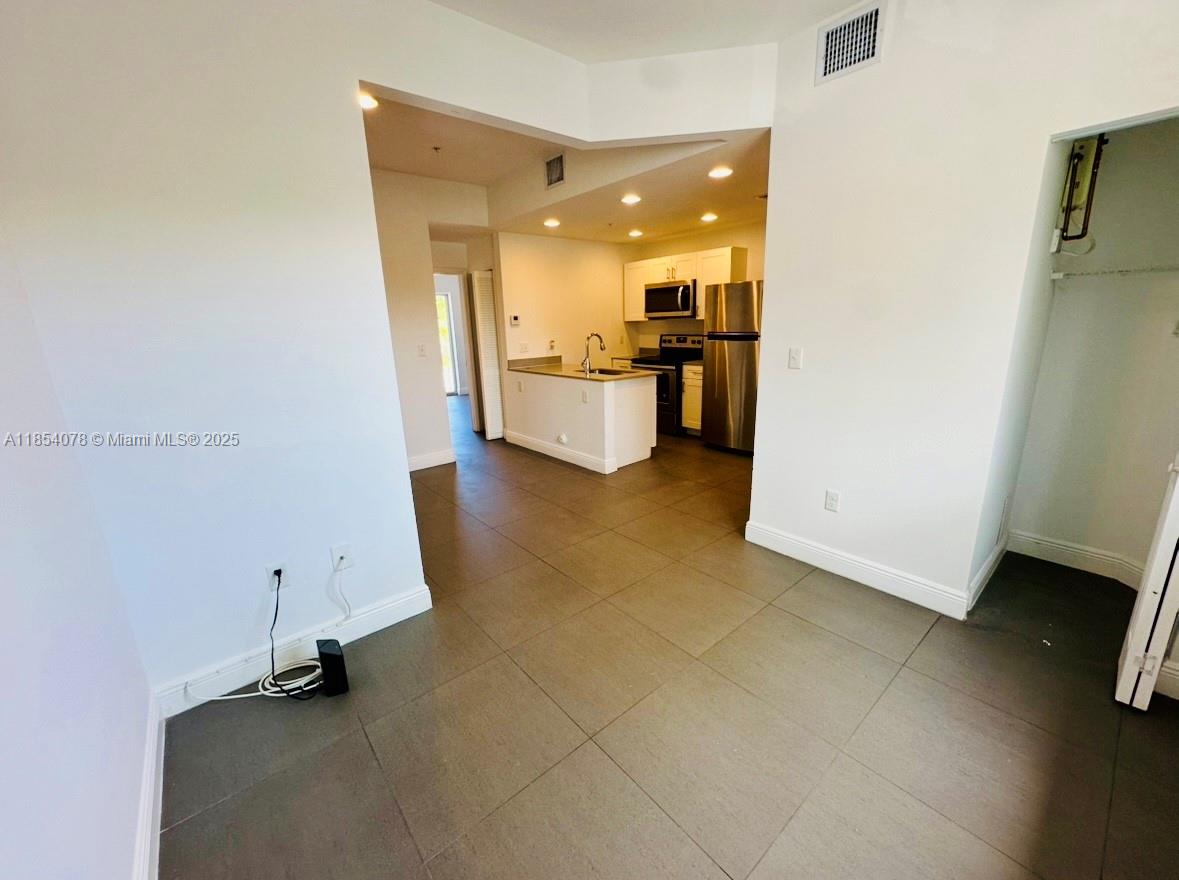 346 NW 35th St # 4