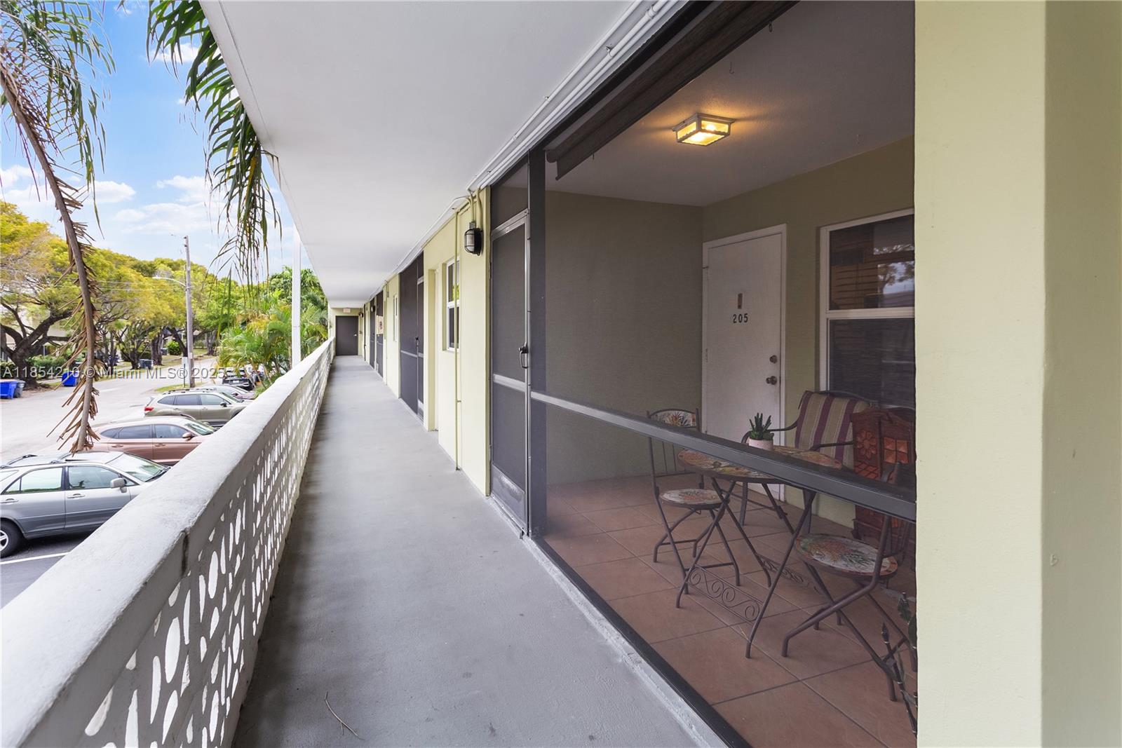 1425 Arthur St # 205A