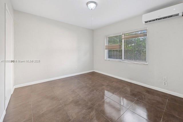 520 NE 82nd Ter # 4