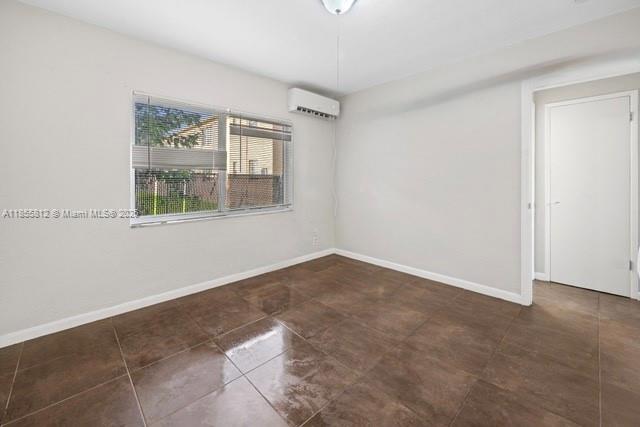 520 NE 82nd Ter # 4