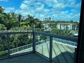 3131 NE 188th St # 504 Unit: 1-504