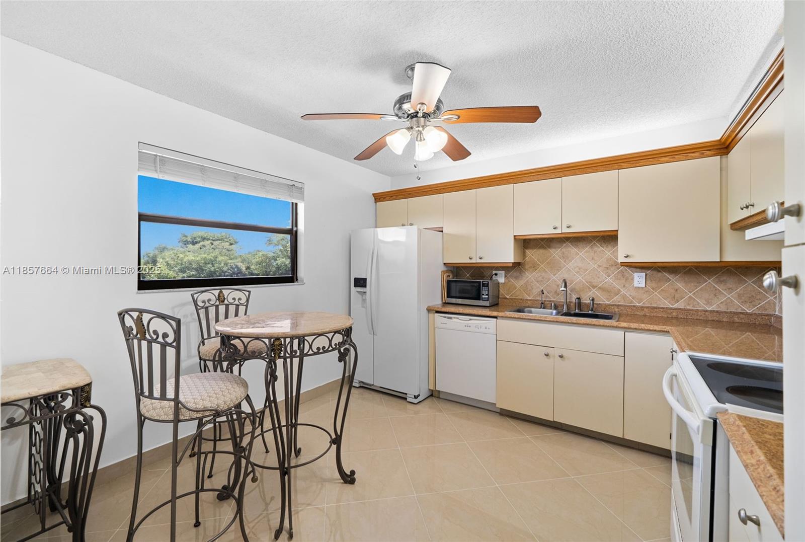 4970 E Sabal Palm Blvd # 403