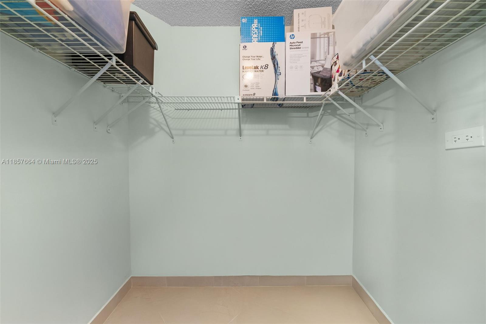 4970 E Sabal Palm Blvd # 403