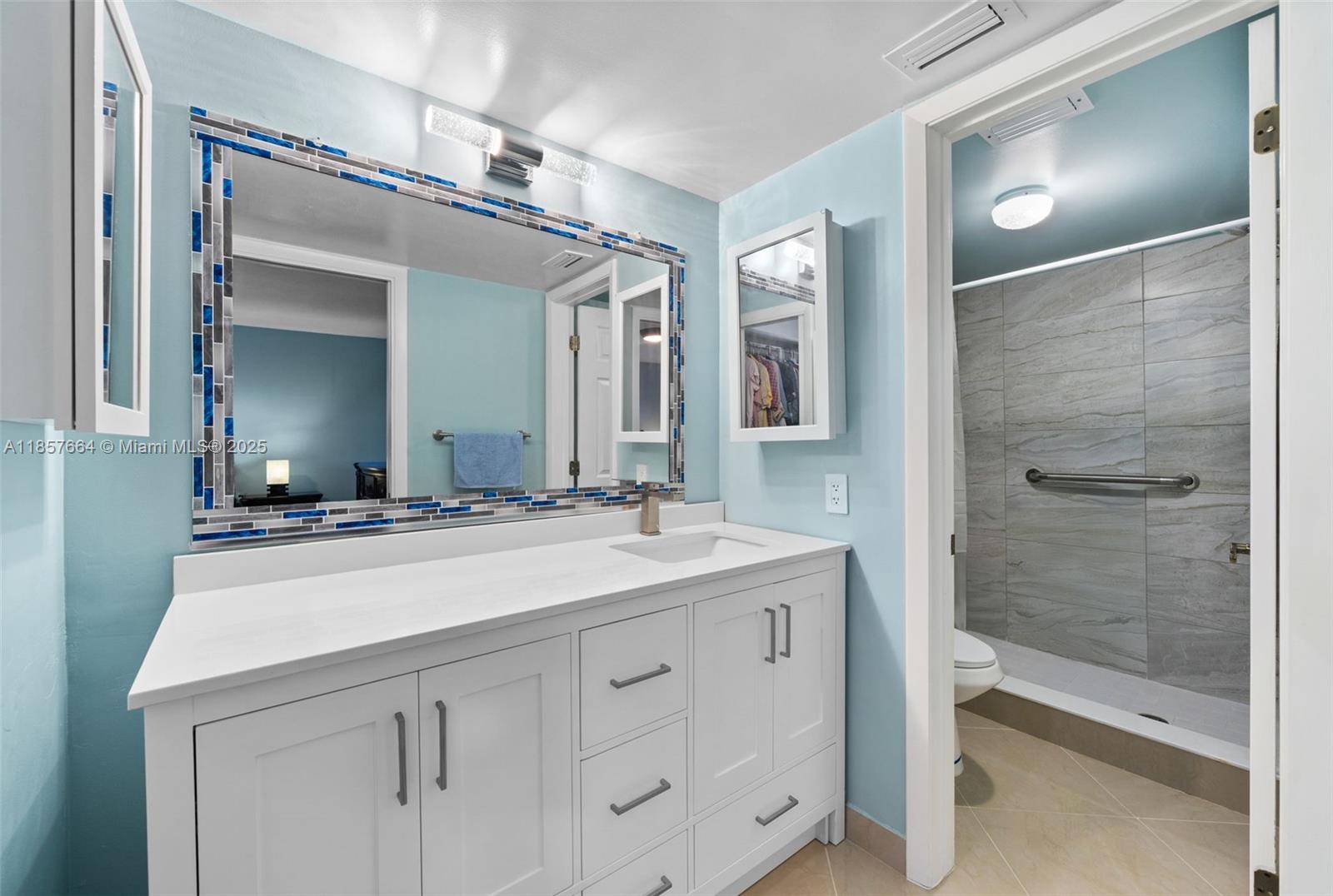 4970 E Sabal Palm Blvd # 403