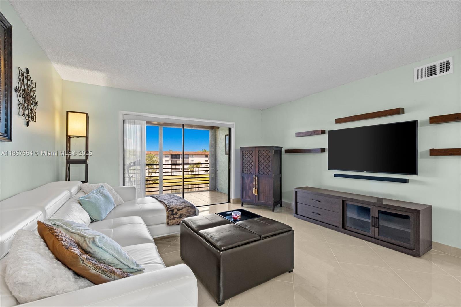 4970 E Sabal Palm Blvd # 403