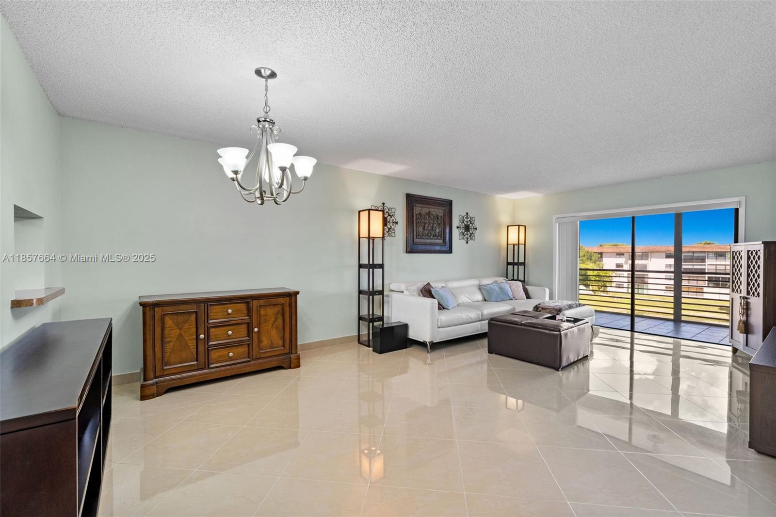 4970 E Sabal Palm Blvd # 403