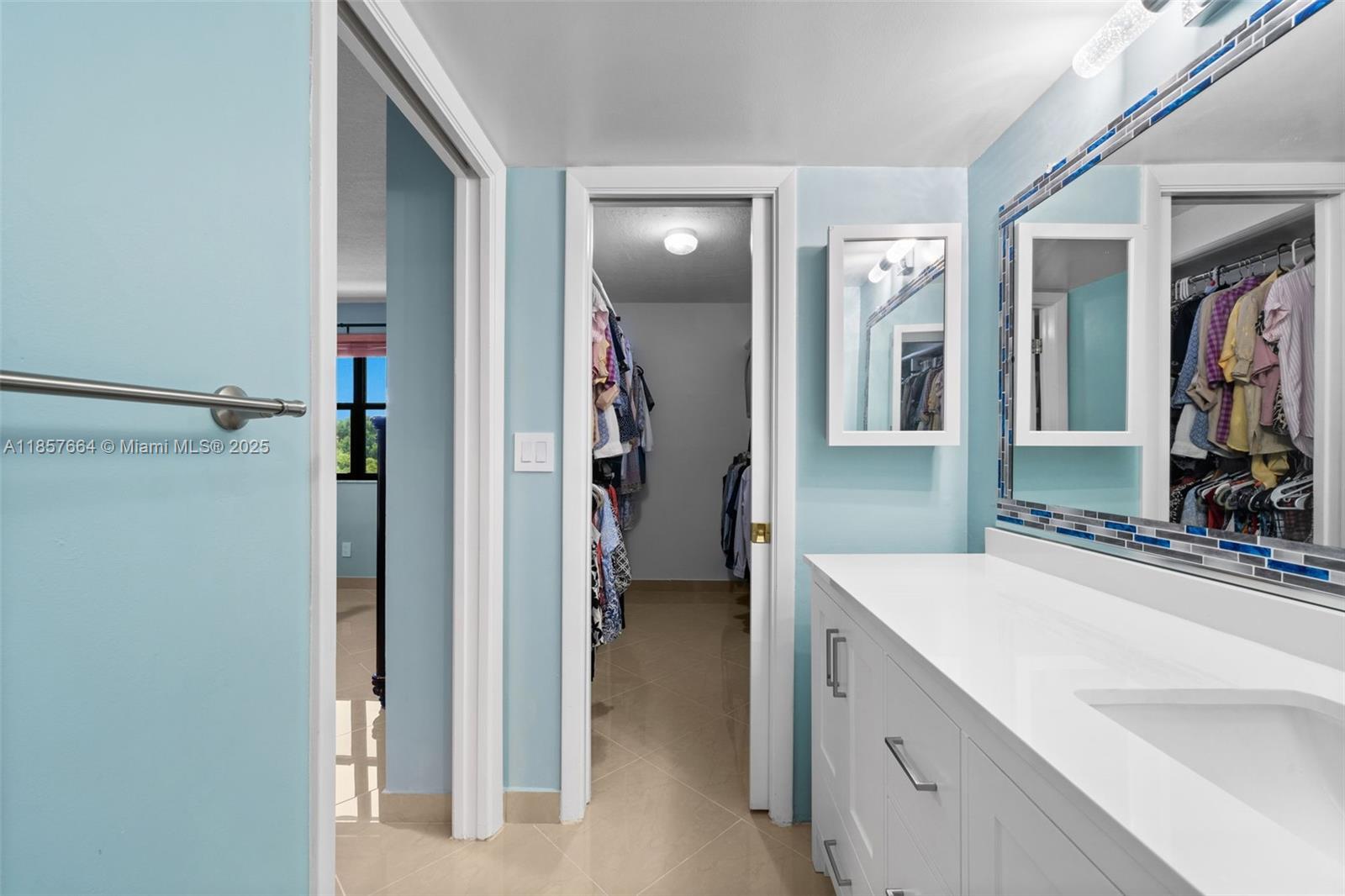 4970 E Sabal Palm Blvd # 403