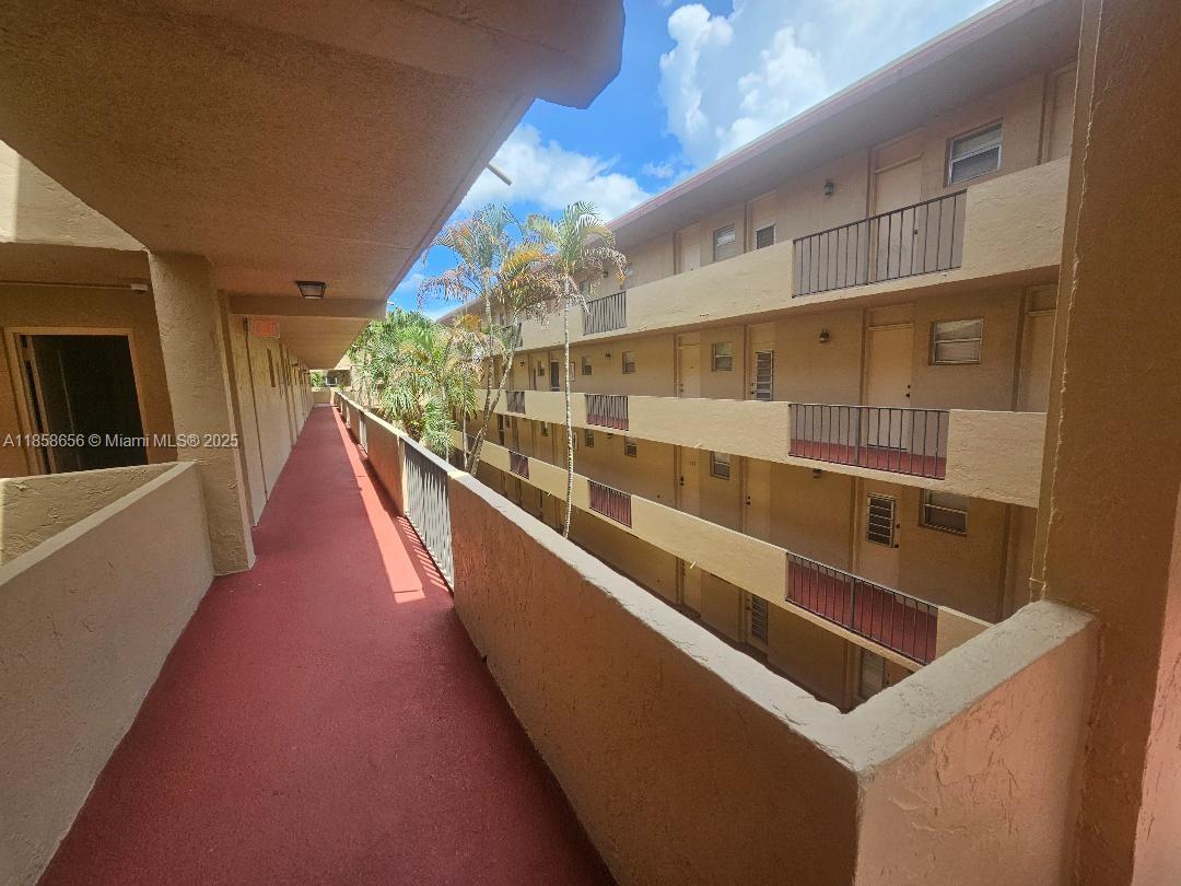 404 NW 68th Ave # 405