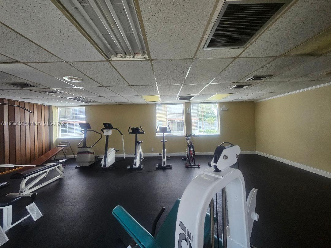 404 NW 68th Ave # 405