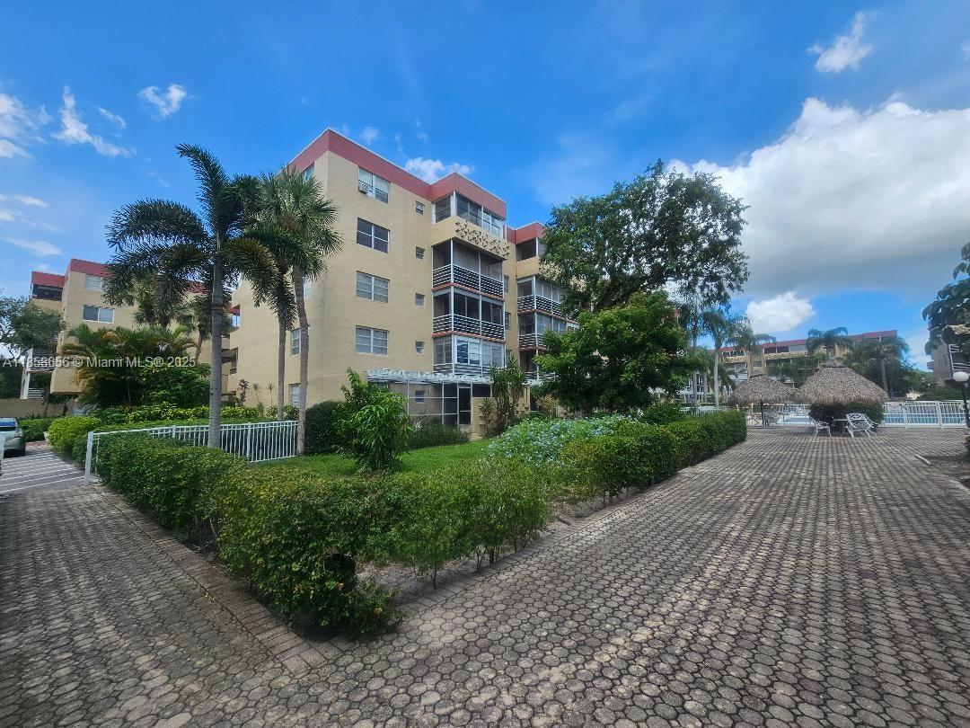 404 NW 68th Ave # 405