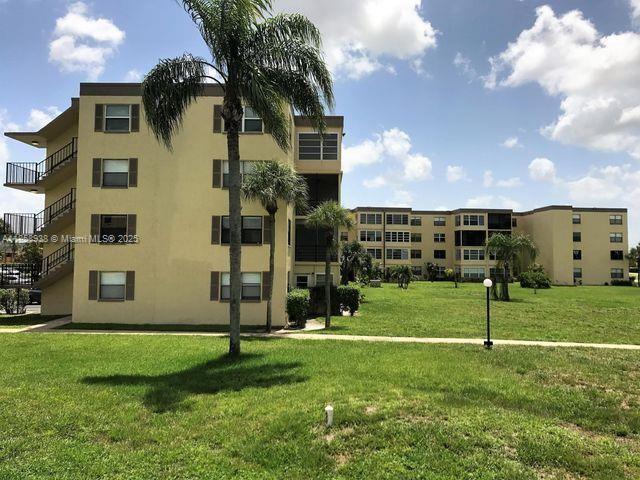 9355 SW 8th St # 416