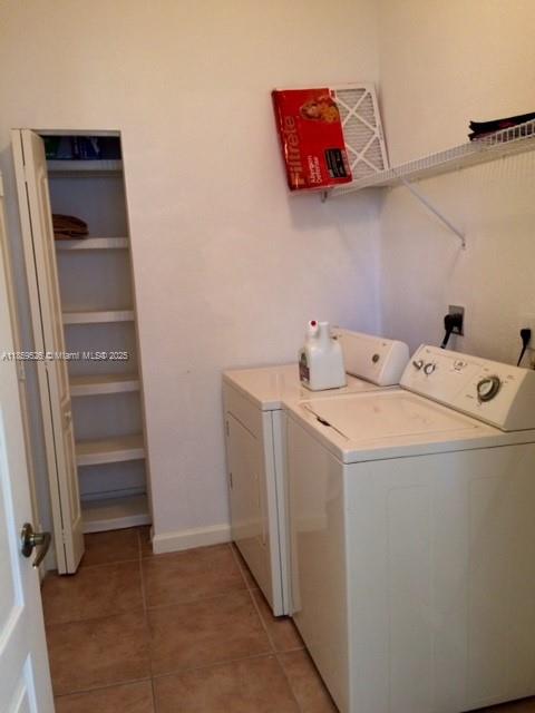 1211 NE 37th Ave
