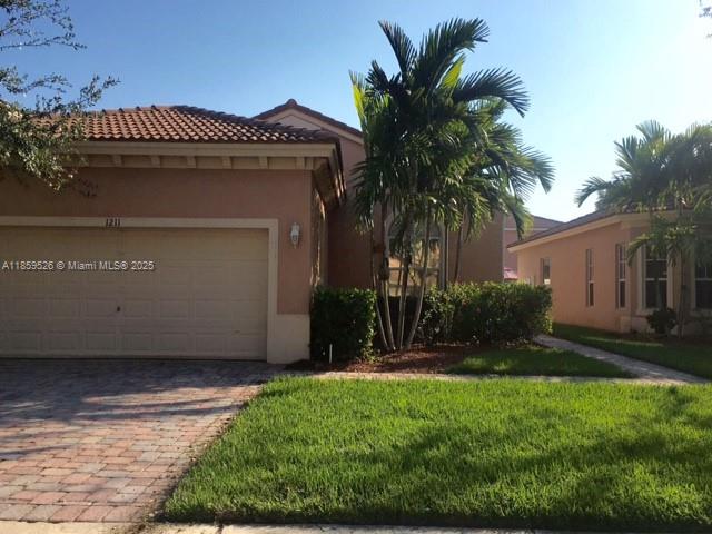 1211 NE 37th Ave