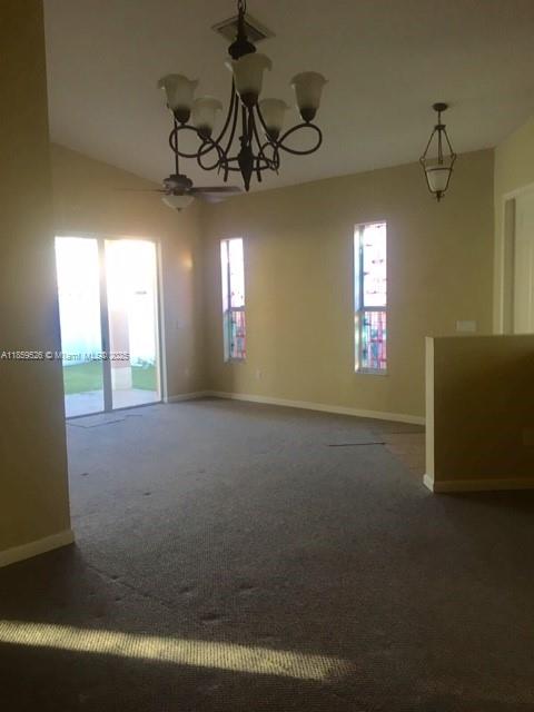 1211 NE 37th Ave