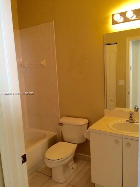 1211 NE 37th Ave