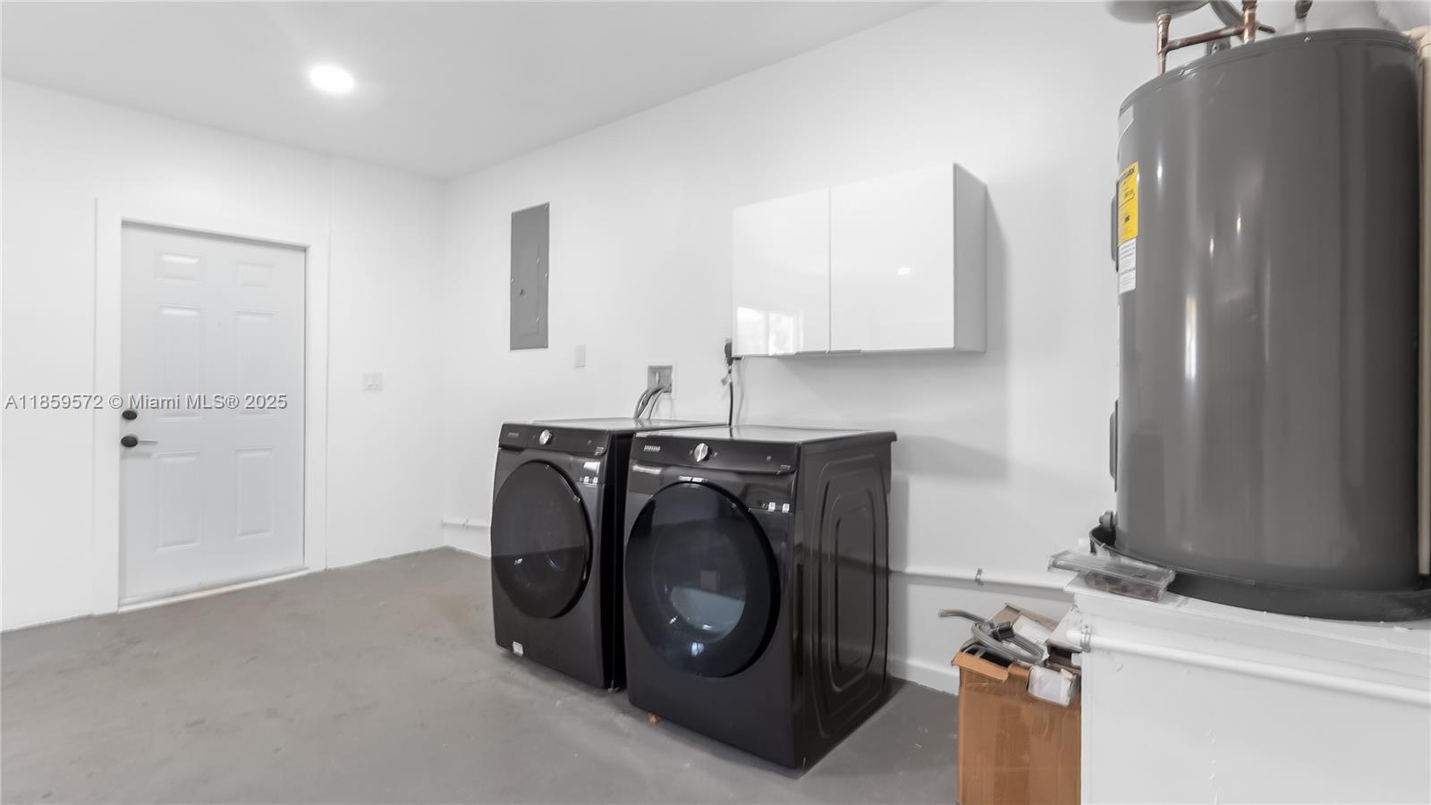 1611 NE 40th Pl