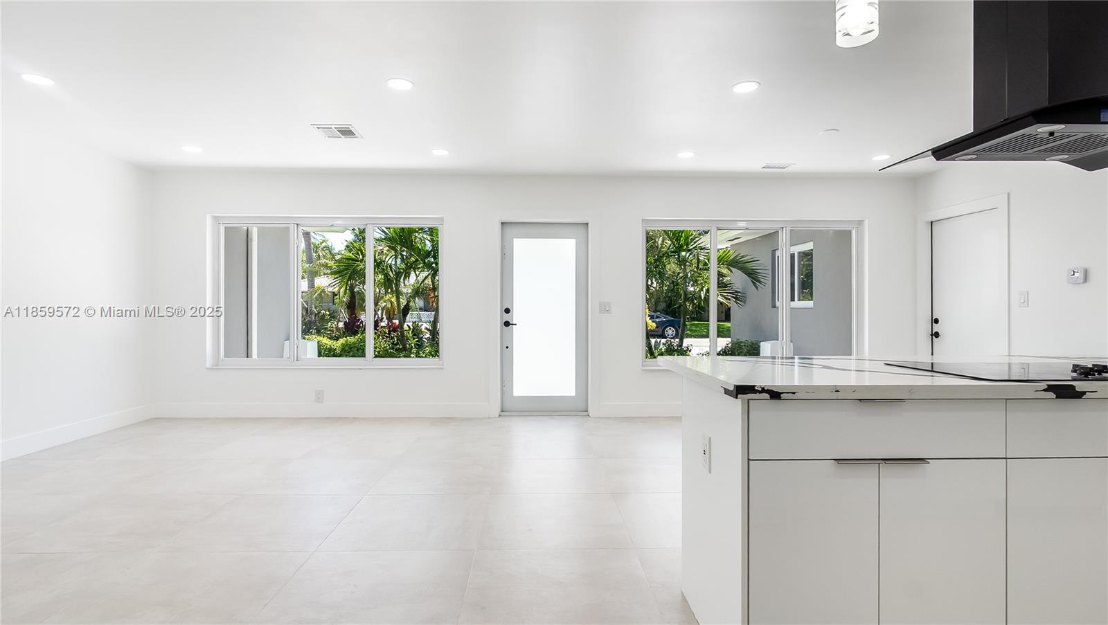 1611 NE 40th Pl