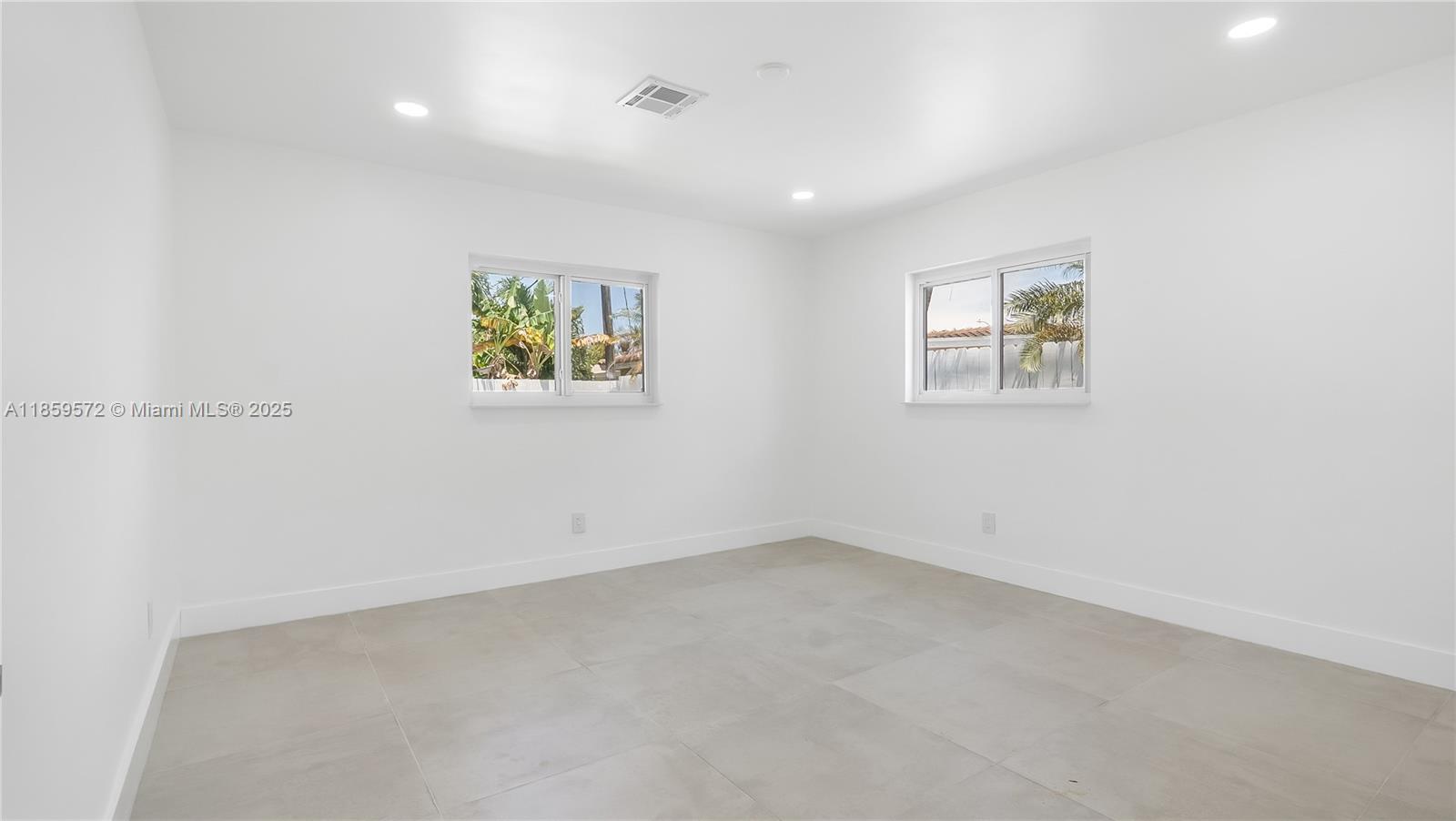 1611 NE 40th Pl