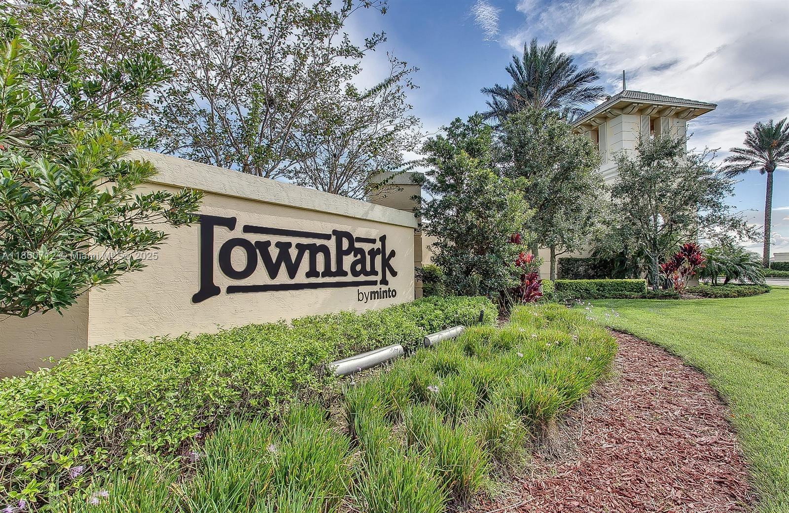 12794 SW Lake Fern Cir, Port St. Lucie
