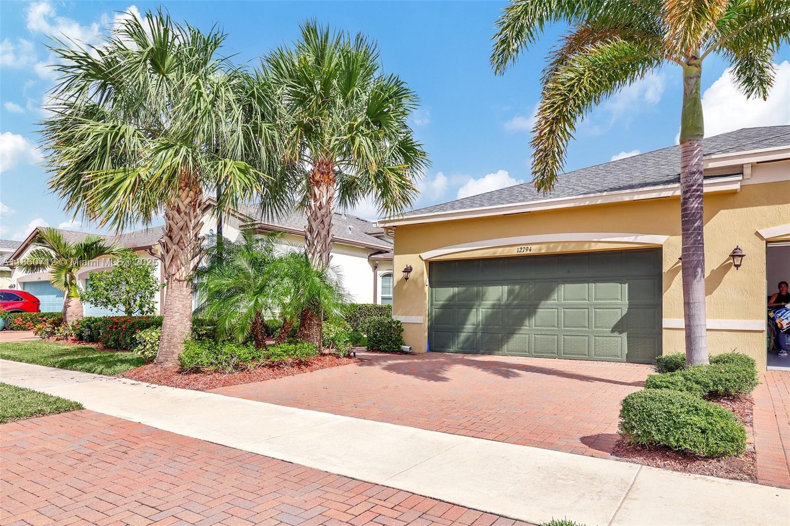12794 SW Lake Fern Cir, Port St. Lucie