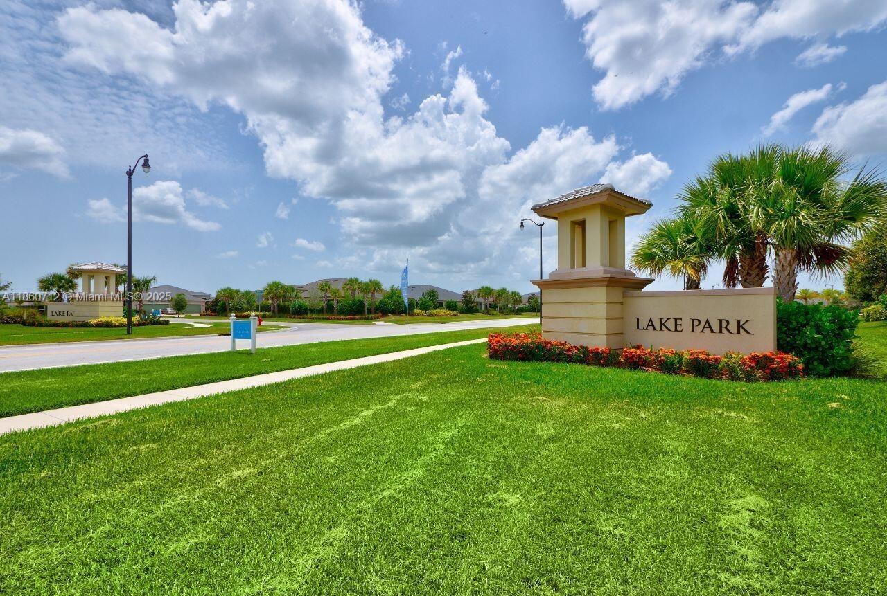 12794 SW Lake Fern Cir, Port St. Lucie