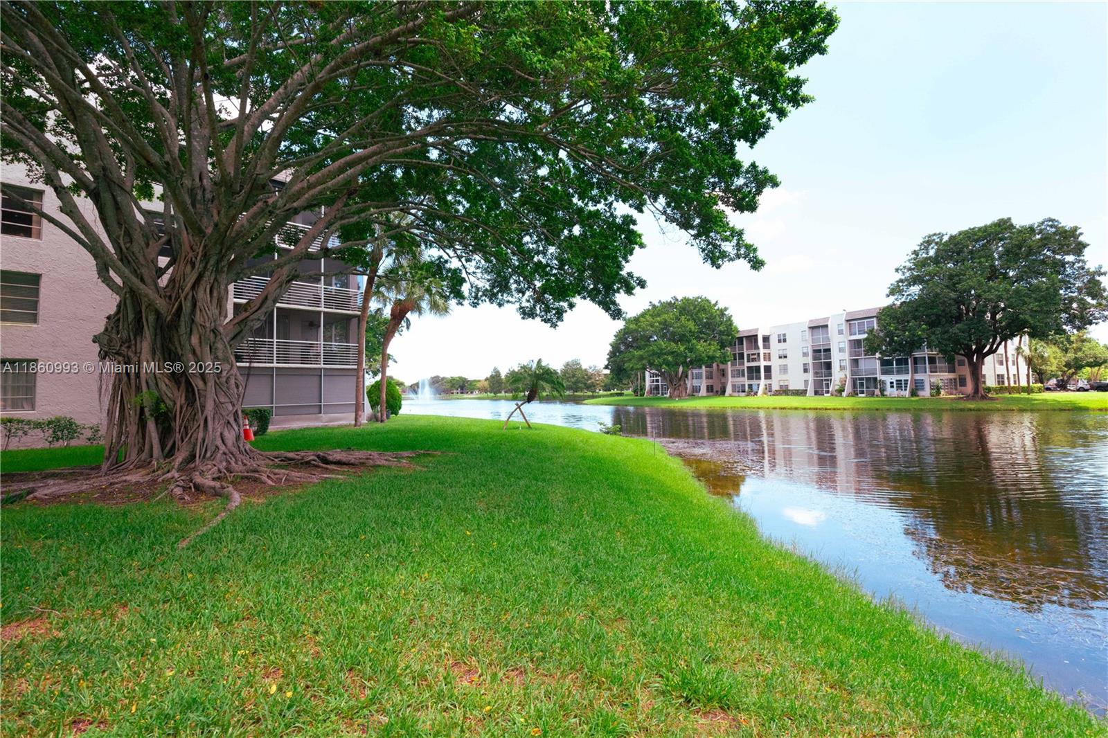 9420 Poinciana Pl # 210