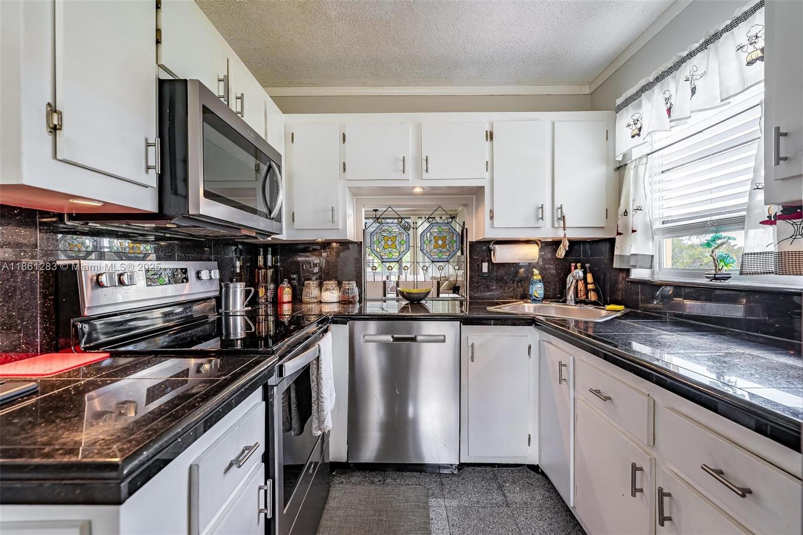 6021 NW 61st Ave # 212