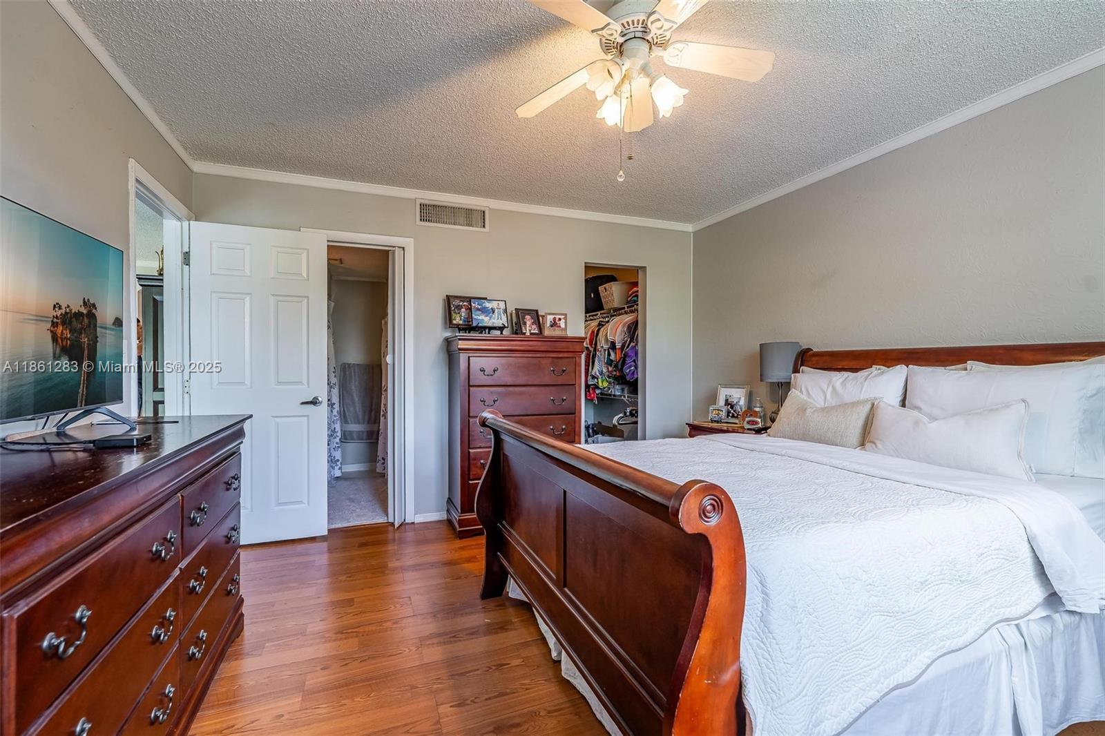 6021 NW 61st Ave # 212