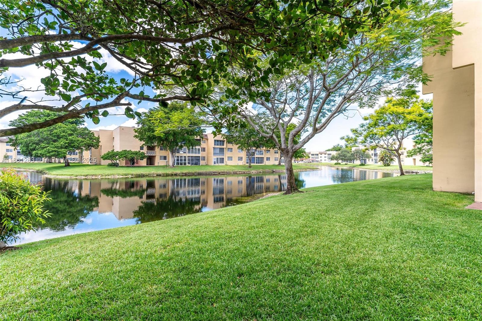 6021 NW 61st Ave # 212