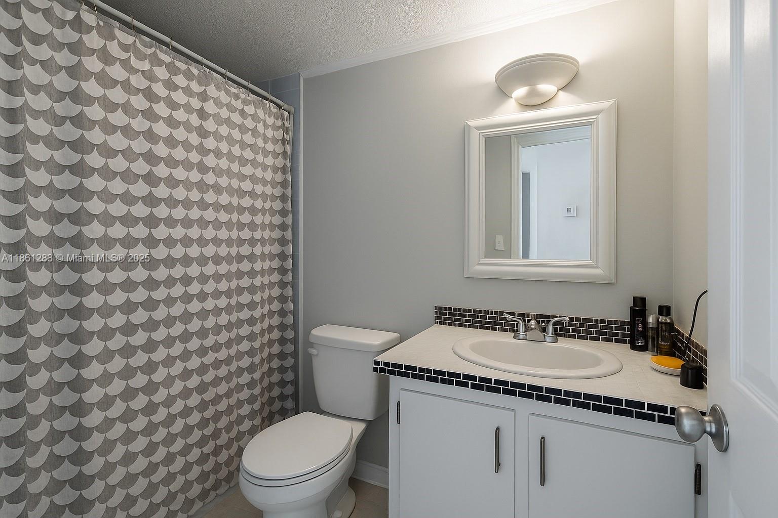 6021 NW 61st Ave # 212