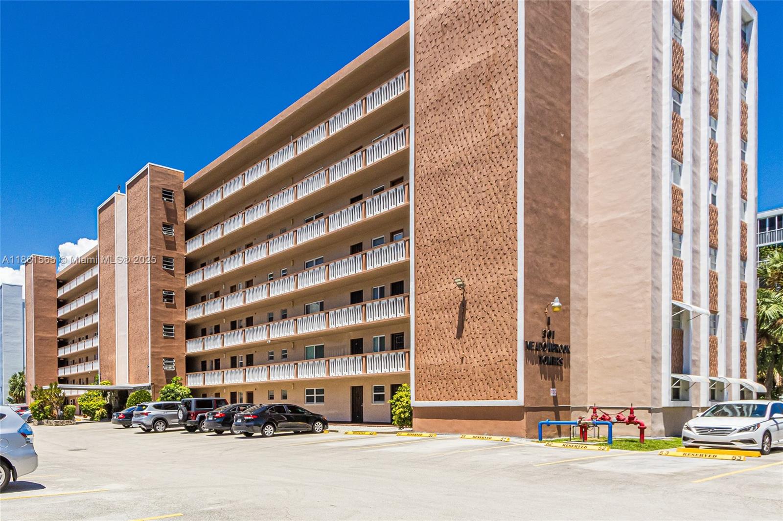 301 NE 14th Ave # 108
