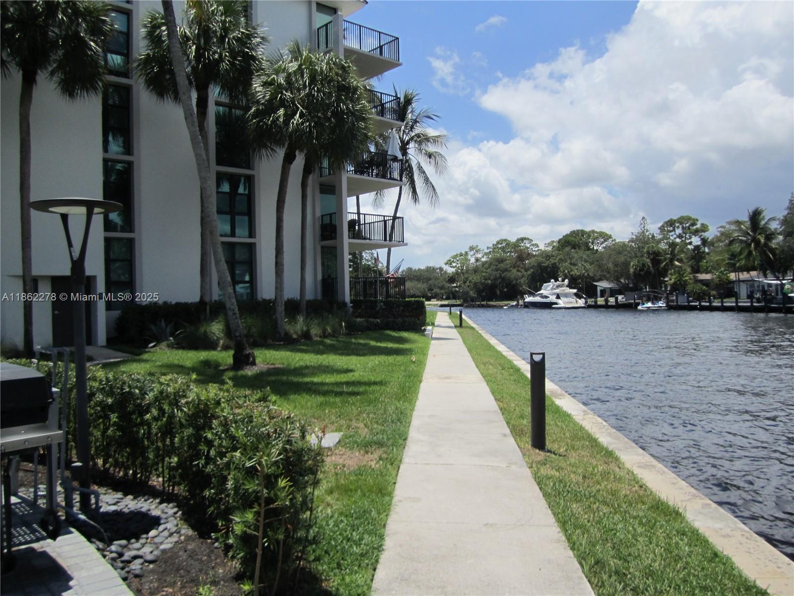 1350 River Reach Dr # 112