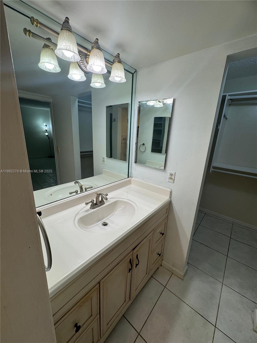 1350 River Reach Dr # 112