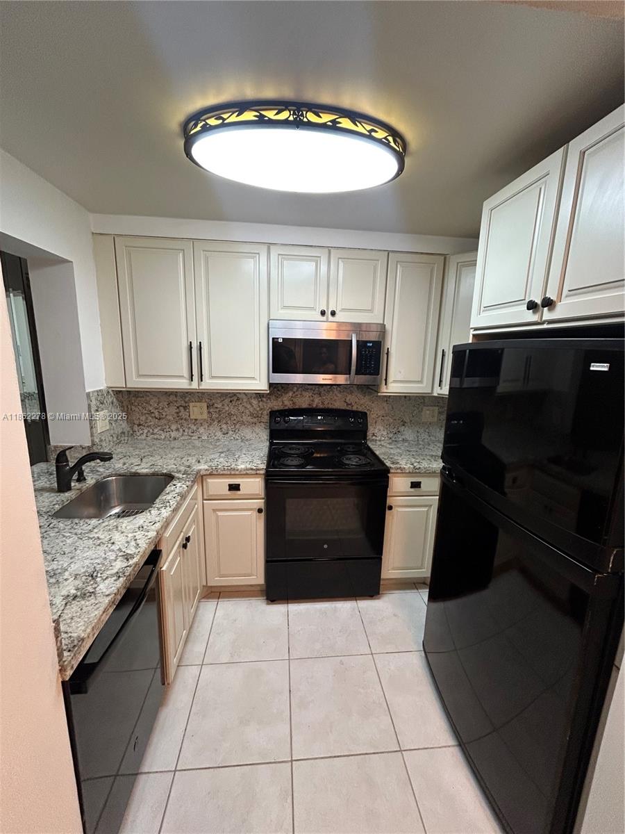 1350 River Reach Dr # 112