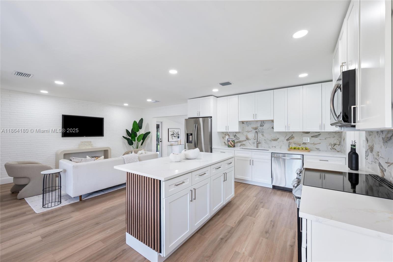 600 SW 64th Pkwy