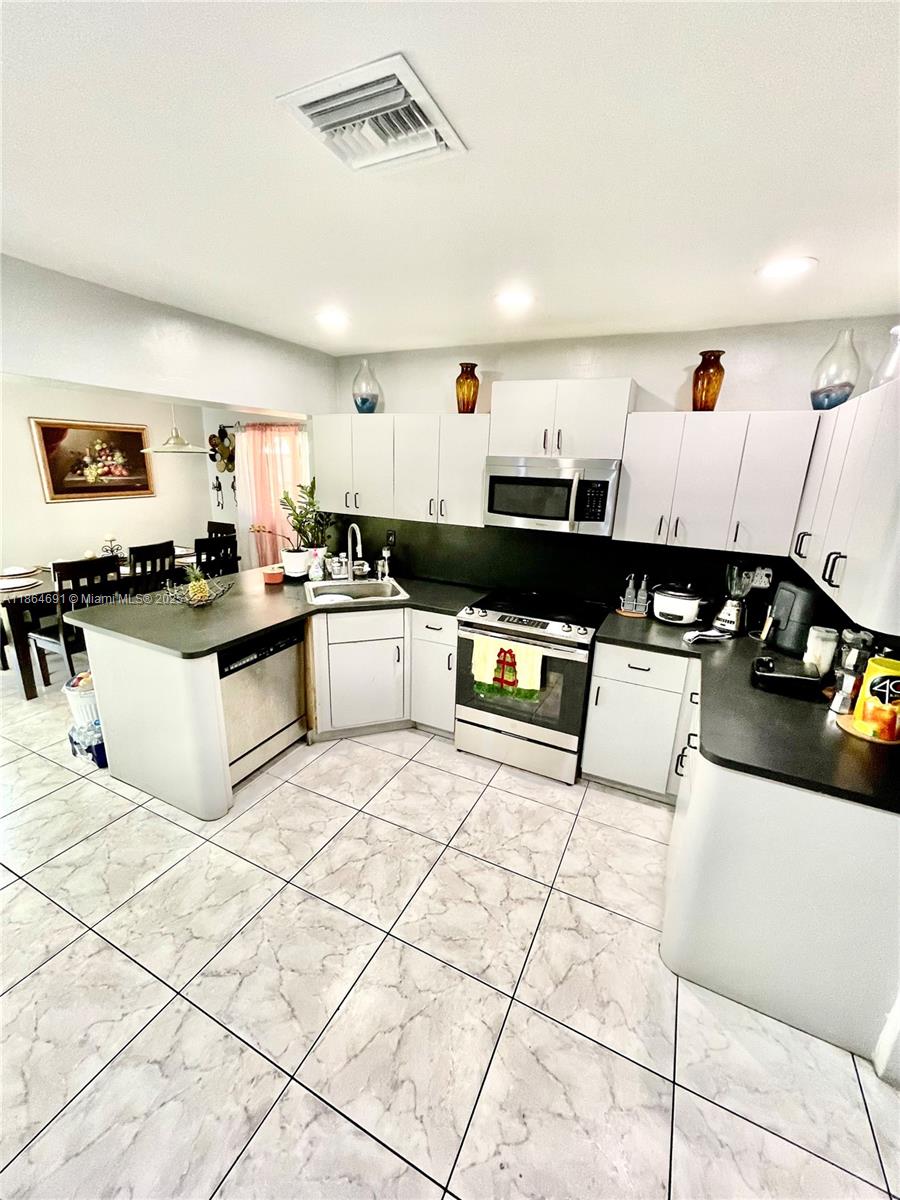 2301 NW 55th St # 2301