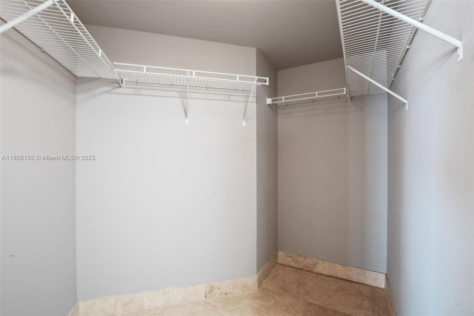 2001 N Ocean Blvd # 701