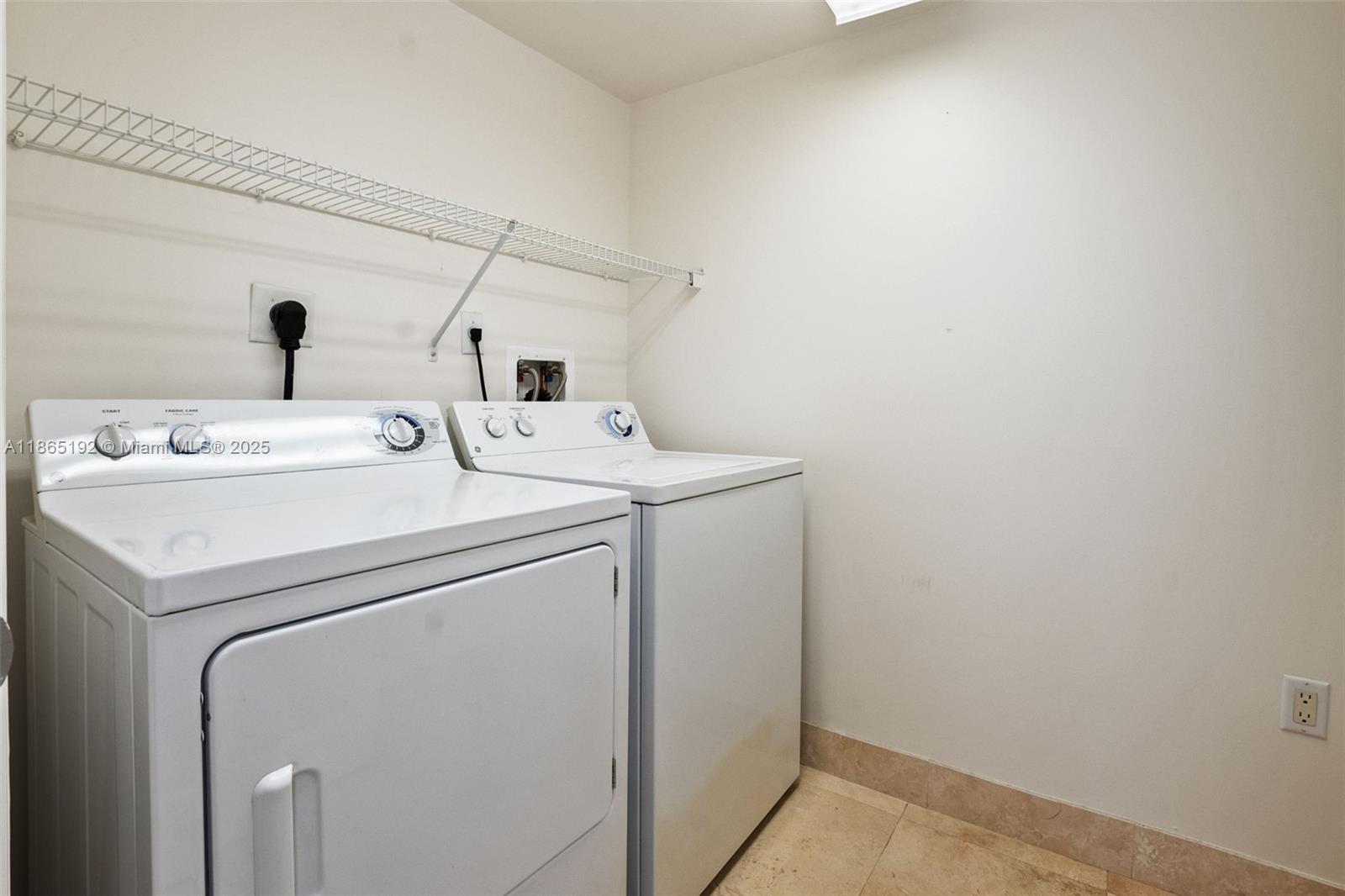 2001 N Ocean Blvd # 701