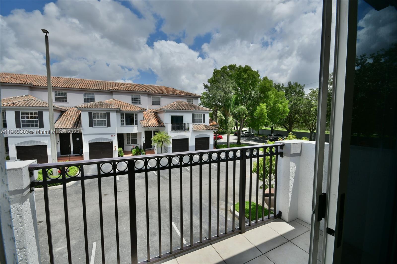 781 SW 148th Ave # 1503