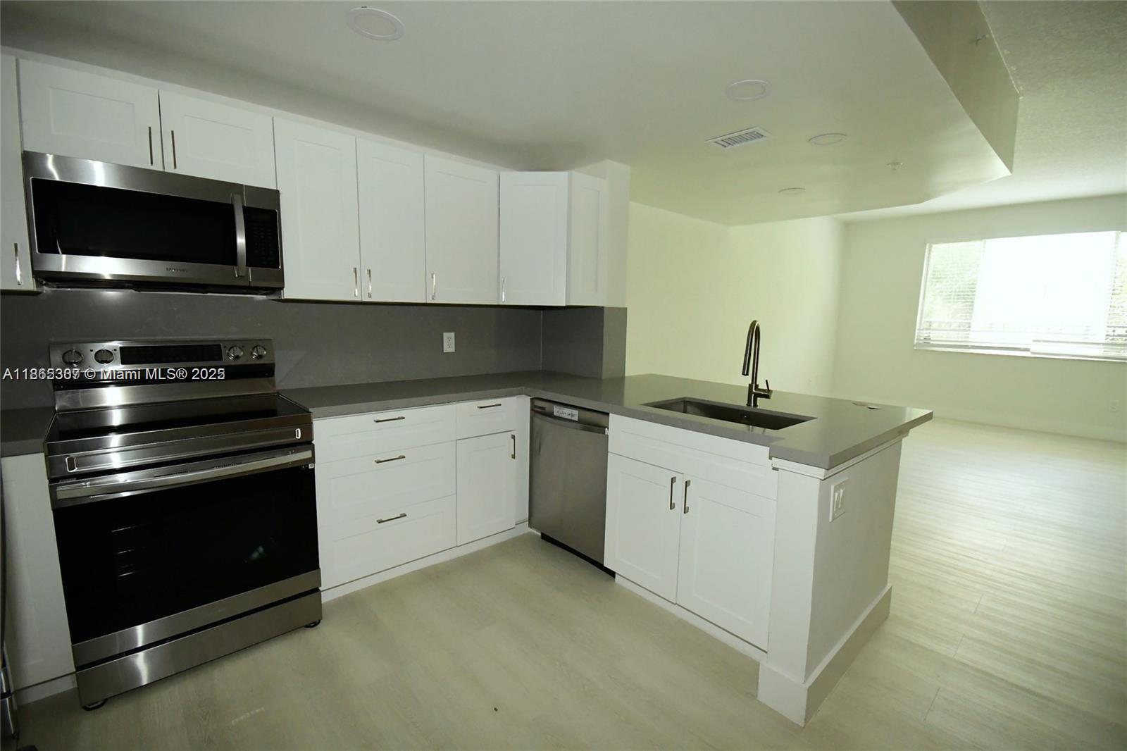 781 SW 148th Ave # 1503