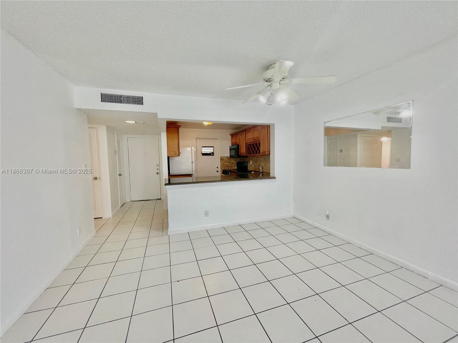 2320 S Cypress Bend Dr # 305