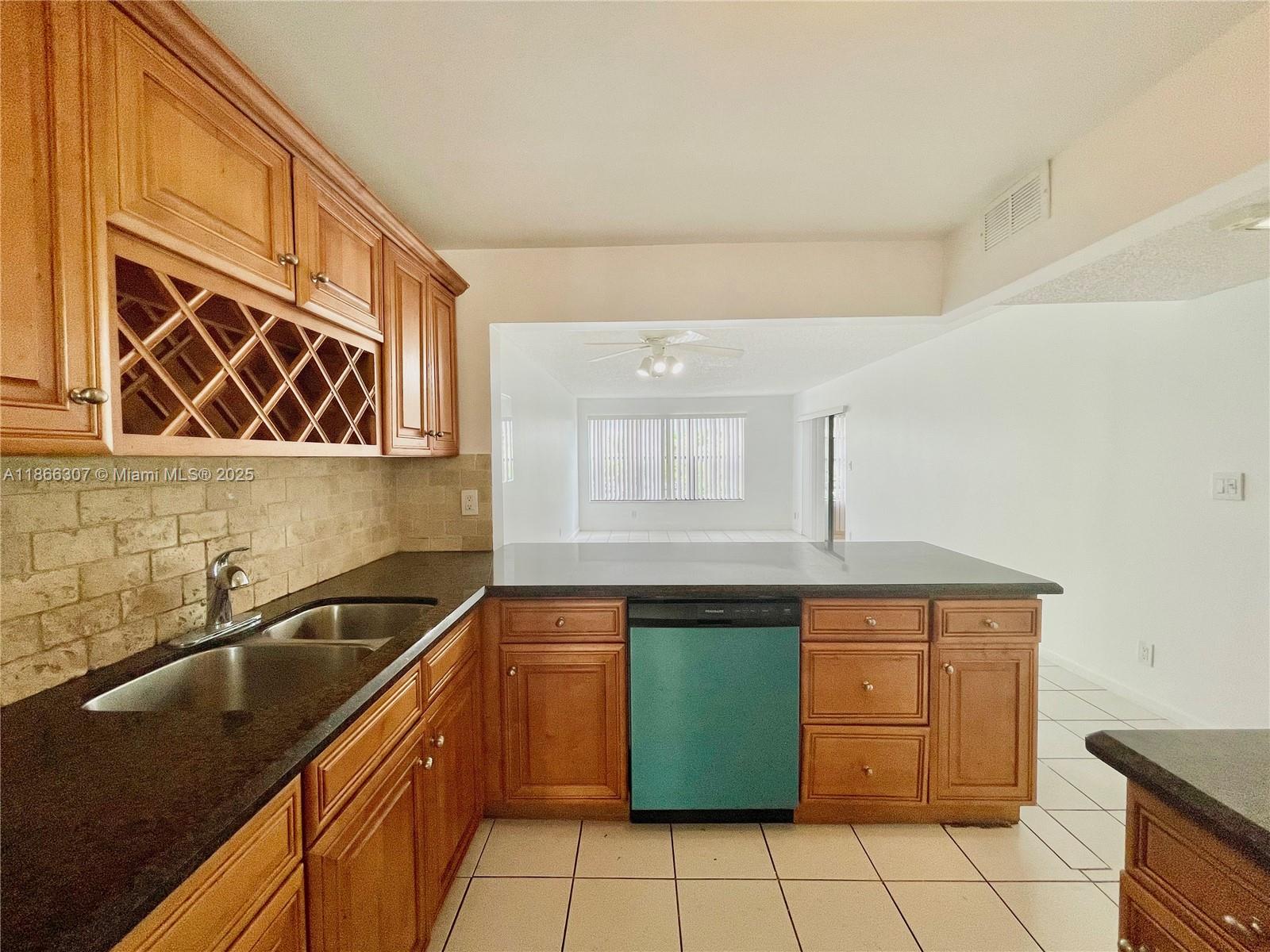 2320 S Cypress Bend Dr # 305