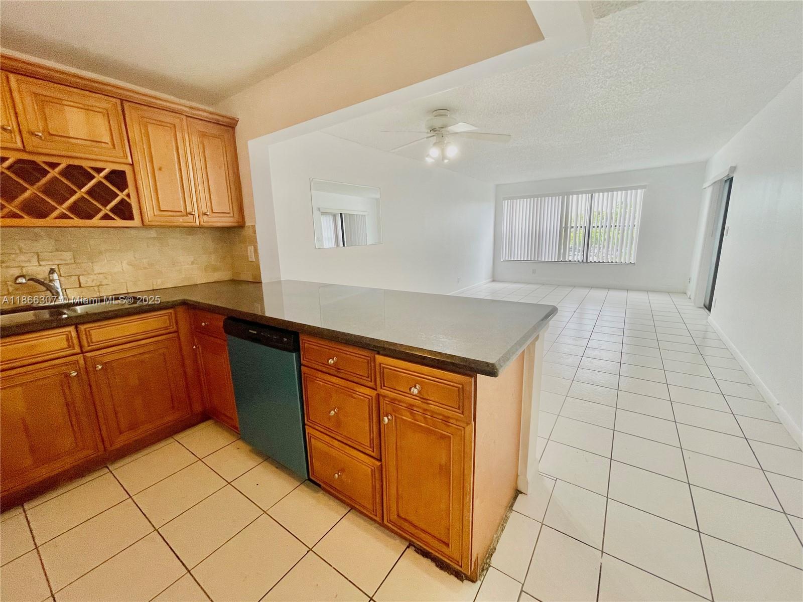 2320 S Cypress Bend Dr # 305
