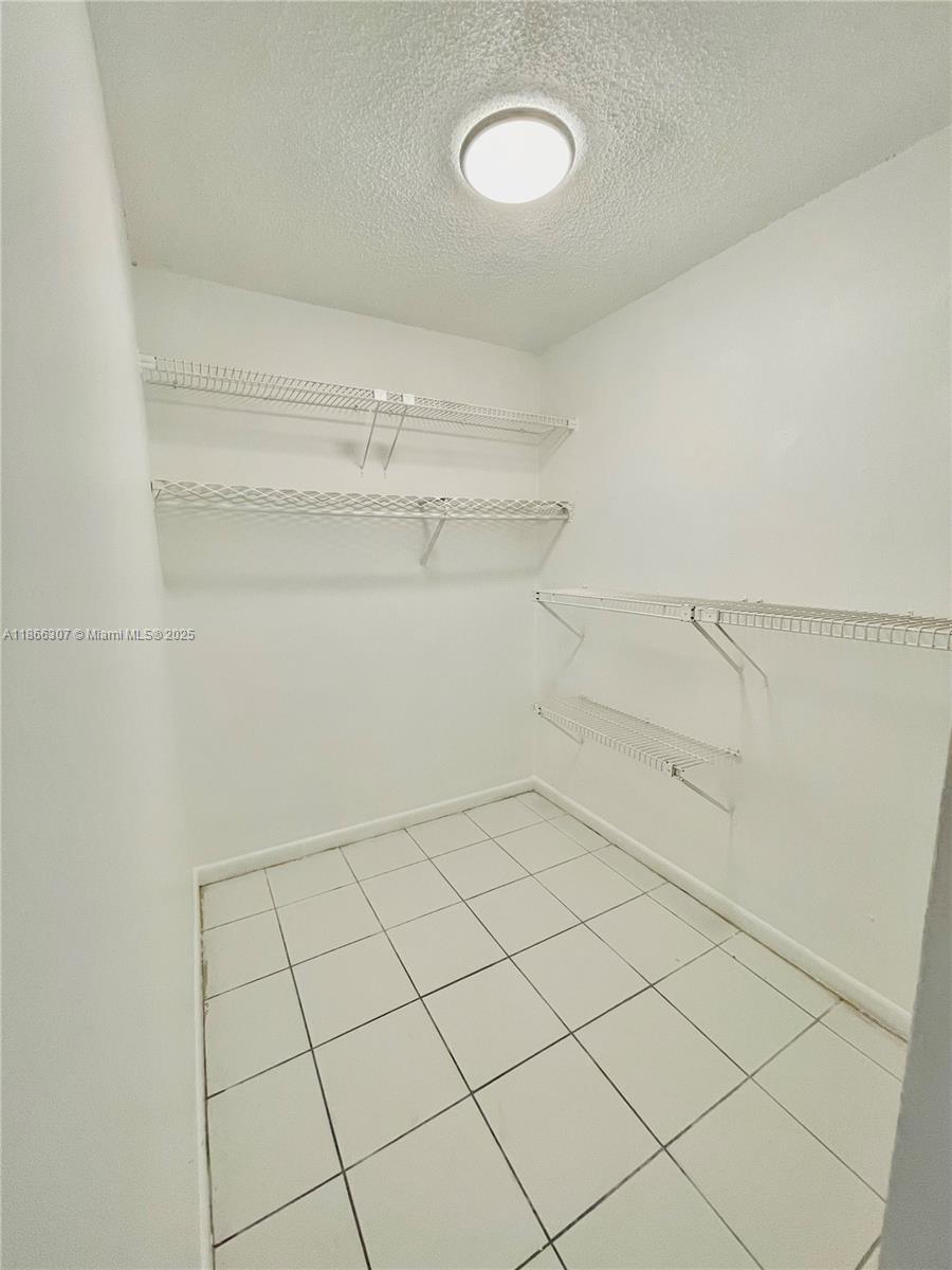2320 S Cypress Bend Dr # 305